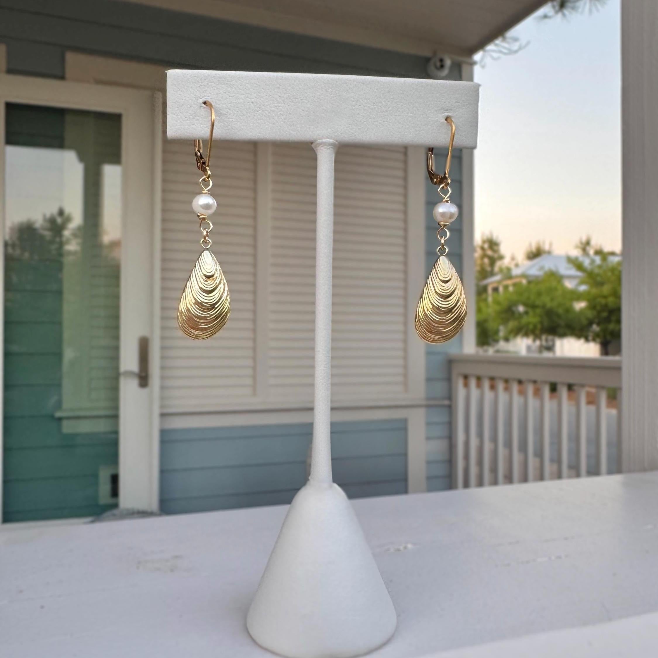 Isadora Pearl Oyster Earrings-Earrings-Elara Body Jewelry