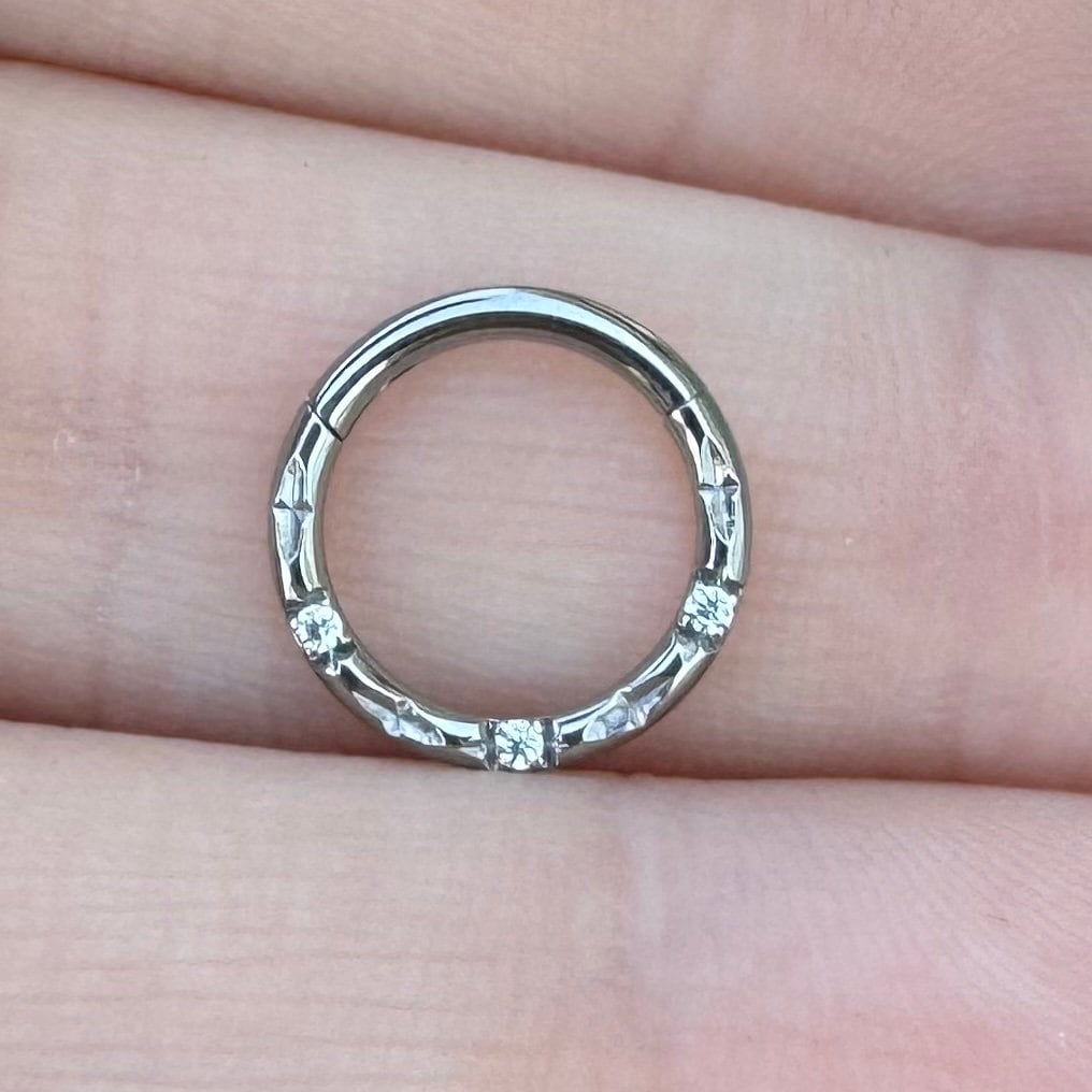 L’Essence Daith Earring-Daith Earring-Elara Body Jewelry