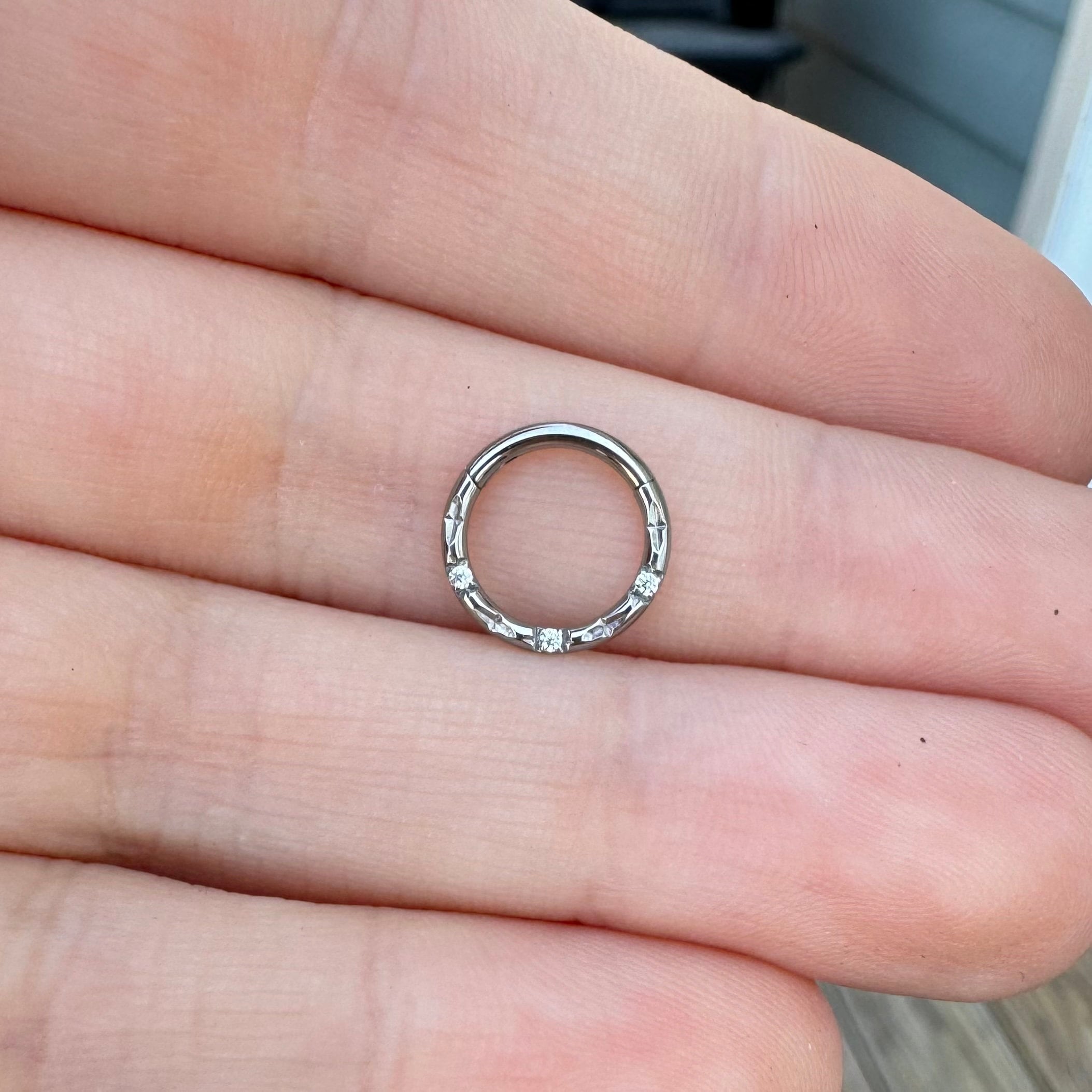 L’Essence Daith Earring-Daith Earring-Elara Body Jewelry