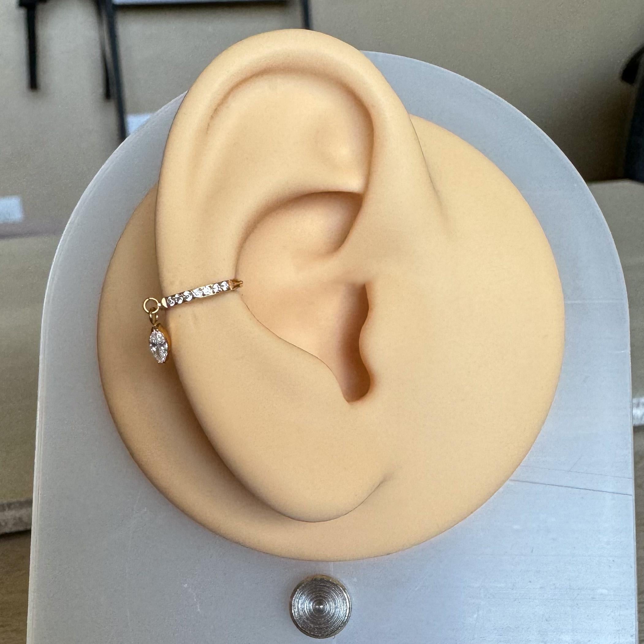 Lueur Solitaire Conch Earring-Cartilage Earring-Elara Body Jewelry