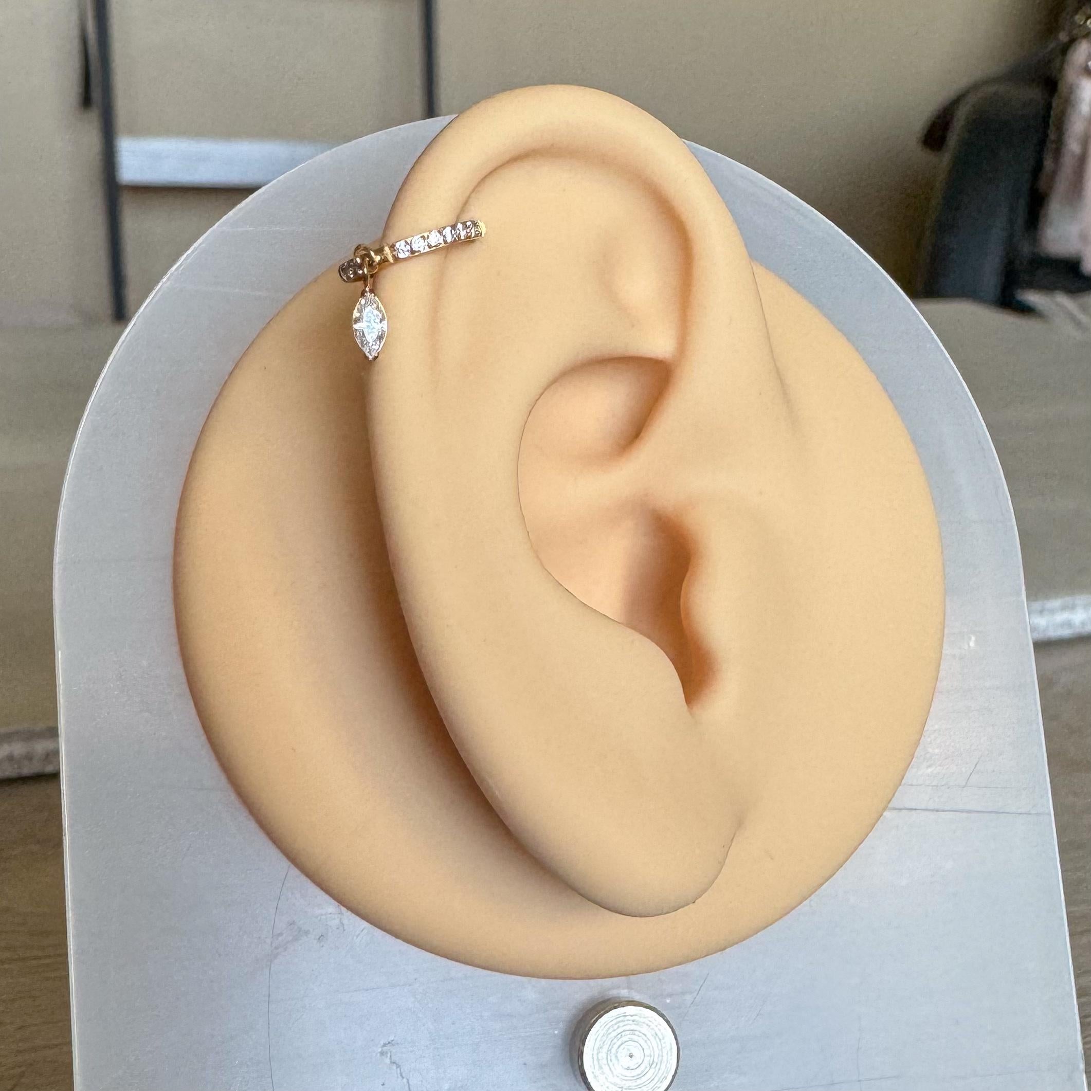 Lueur Solitaire Helix Earring-Cartilage Earring-Gold-8mm Inner Diameter-Elara Body Jewelry