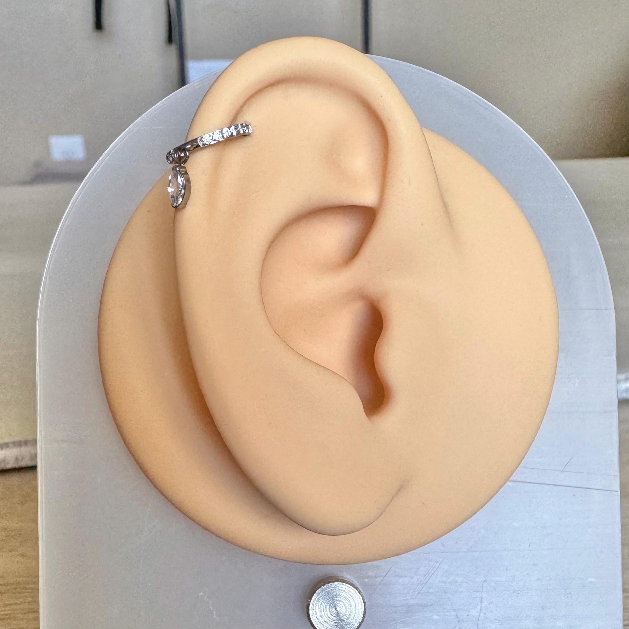 Lueur Solitaire Helix Earring-Cartilage Earring-Elara Body Jewelry