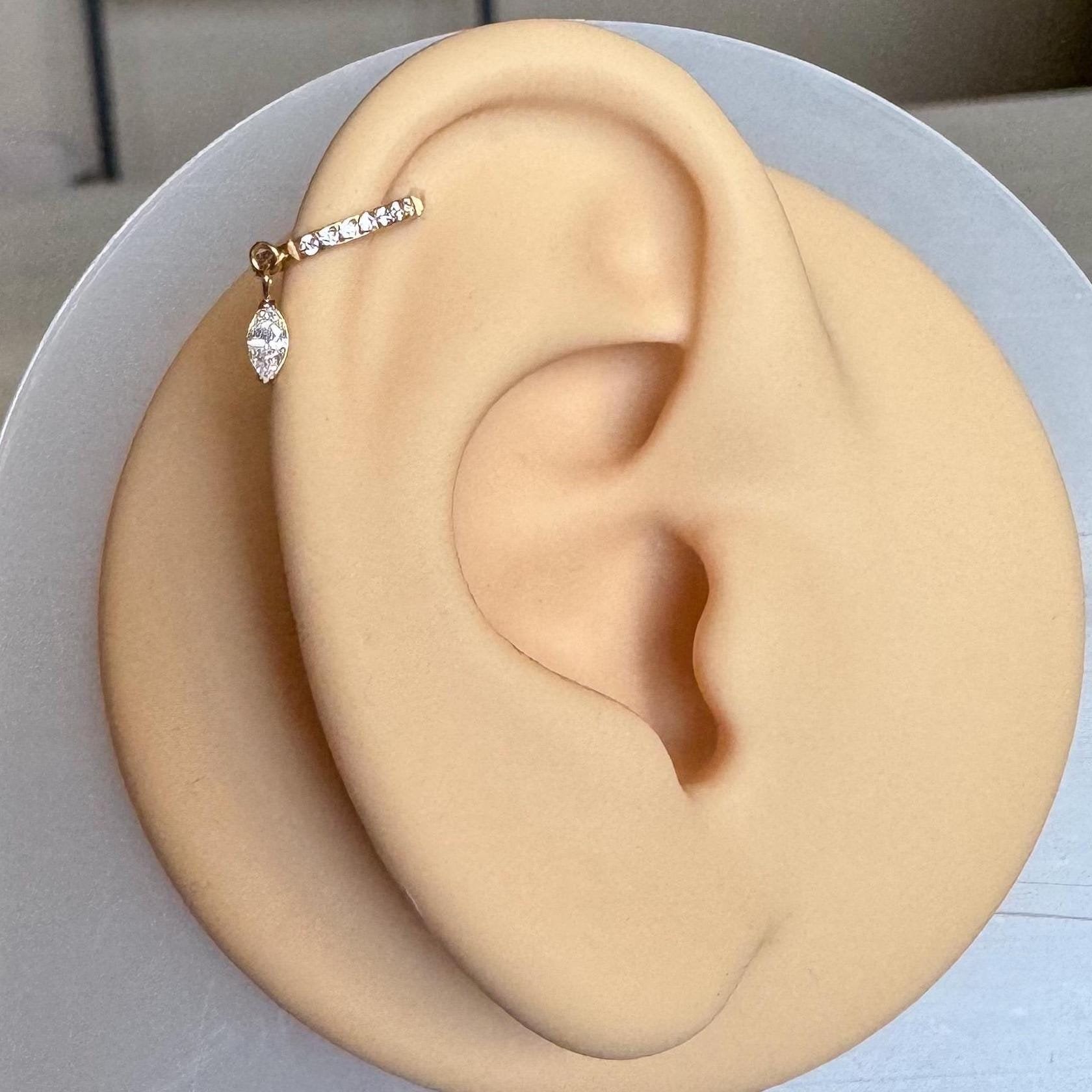 Lueur Solitaire Helix Earring-Cartilage Earring-Elara Body Jewelry