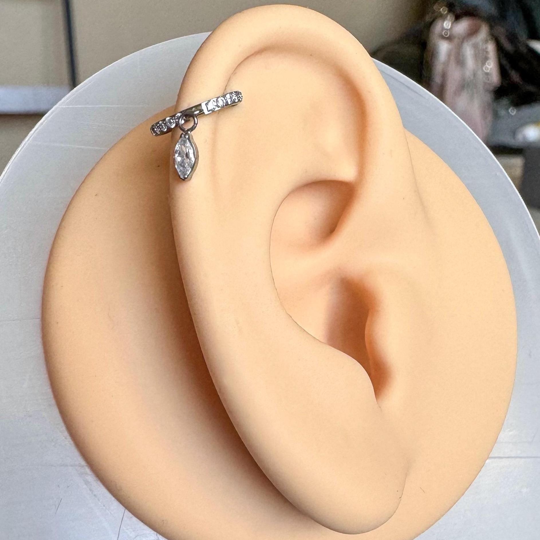 Lueur Solitaire Helix Earring-Cartilage Earring-Elara Body Jewelry