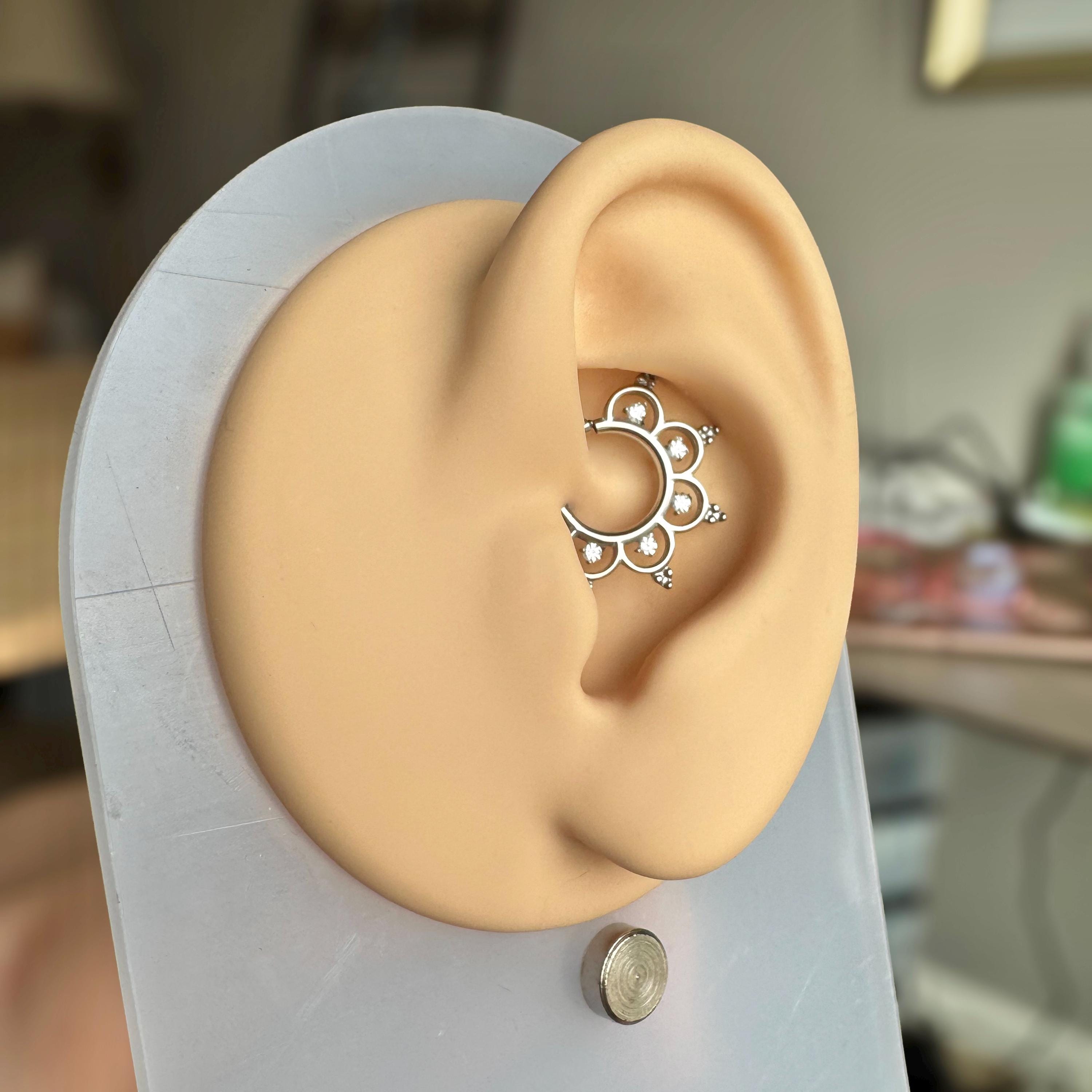 Selene Noire Daith Earring-Daith Earring-Elara Body Jewelry