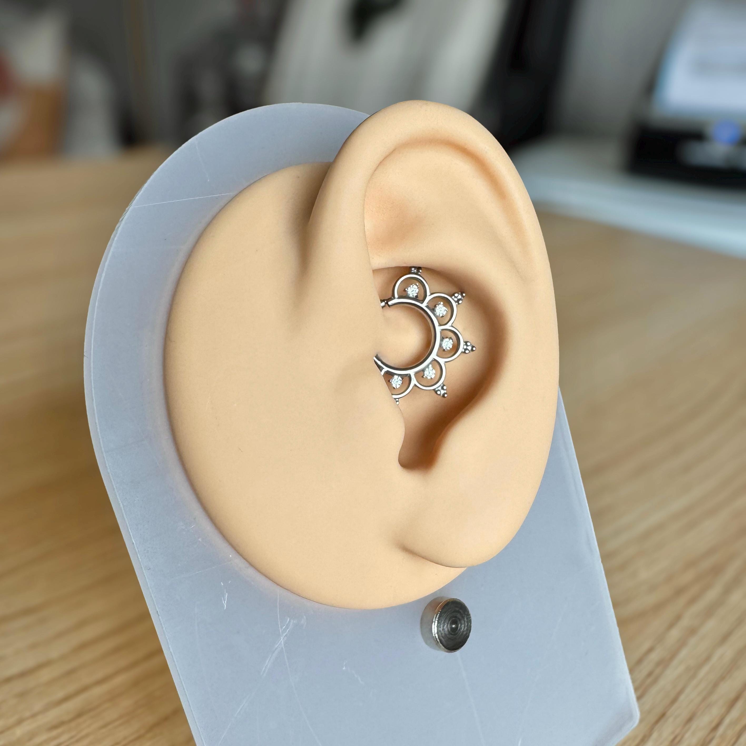 Selene Noire Daith Earring-Daith Earring-Elara Body Jewelry