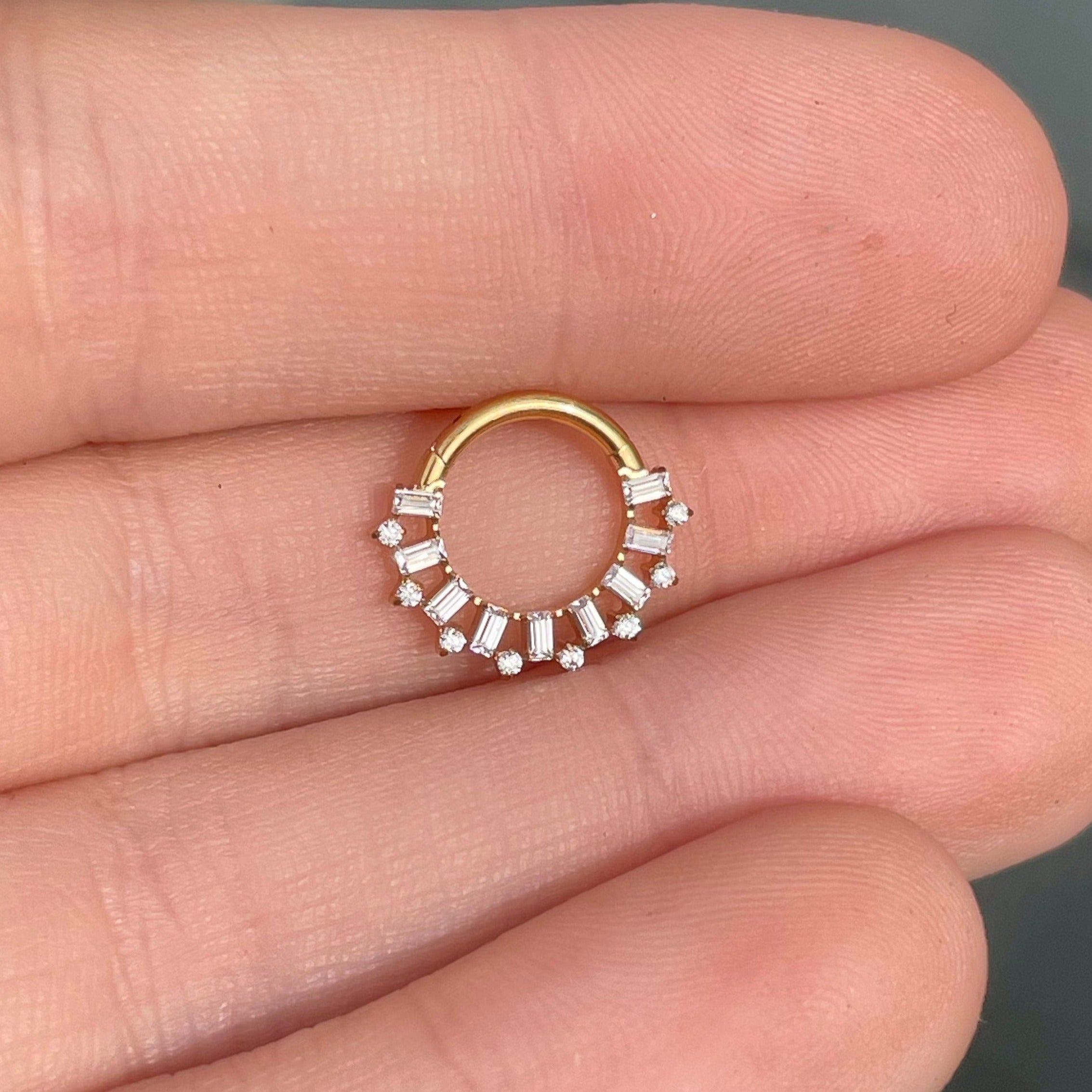 Varae Daith Earring-Daith Earring-Gold-8mm Diameter-Elara Body Jewelry