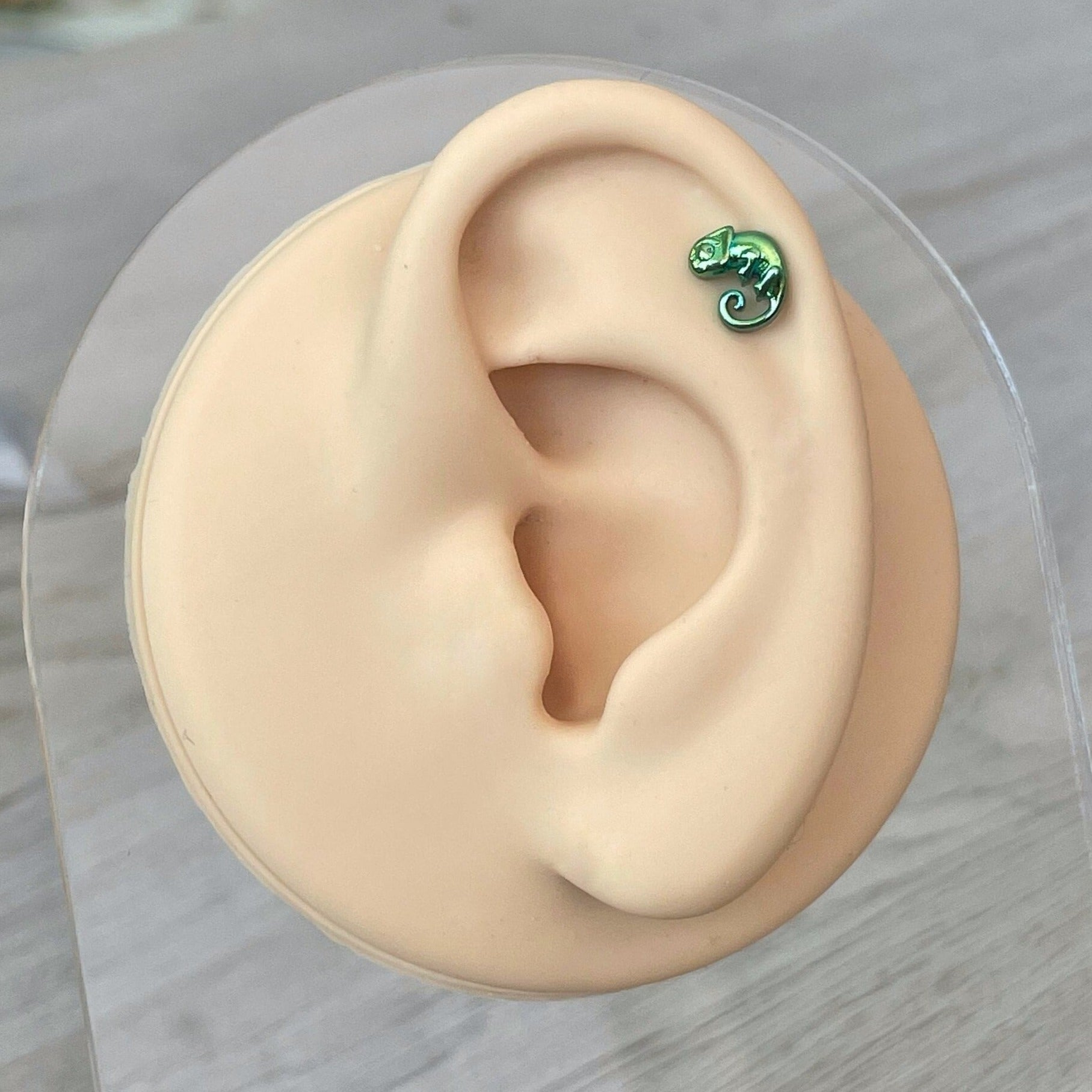 Chameleon Stud Piercing-Cartilage Earring-Green-Elara Body Jewelry