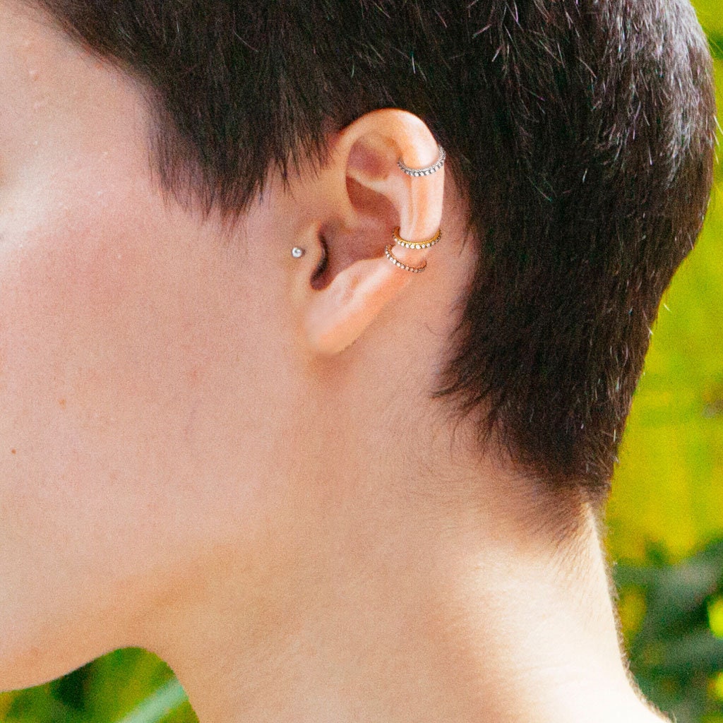 Crystal Halo Conch Earring-Segmented Hoop Clicker-Elara Body Jewelry