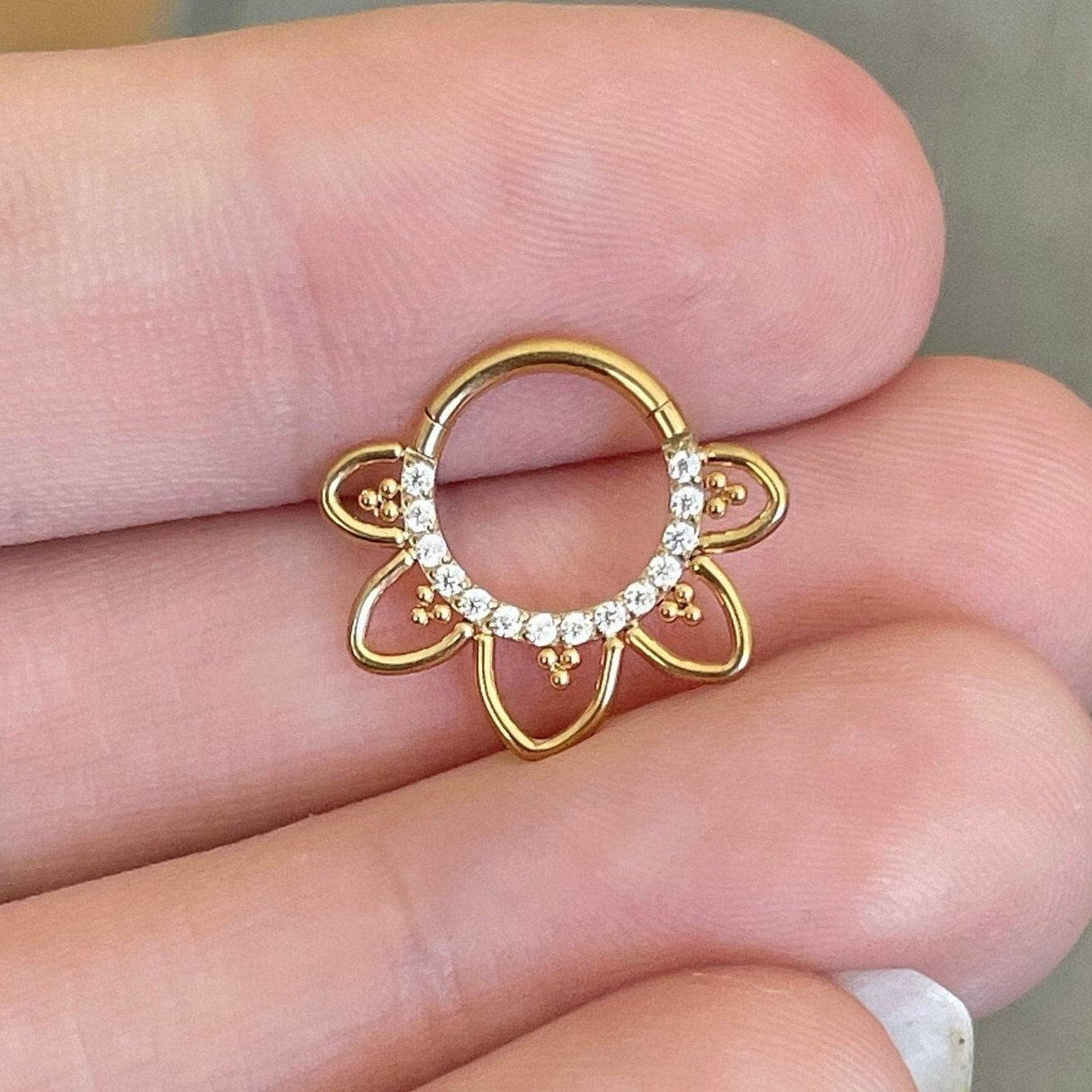 Dahlia Lune Septum Ring-Septum Ring-Elara Body Jewelry