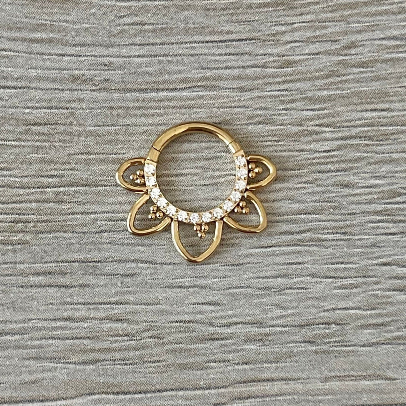 Dahlia Lune Septum Ring-Septum Ring-Elara Body Jewelry