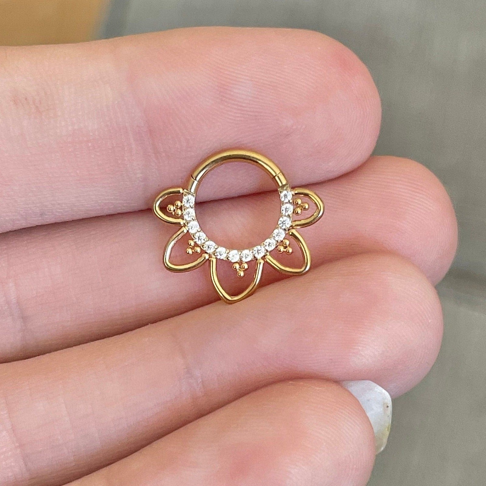 Dahlia Lune Septum Ring-Septum Ring-Elara Body Jewelry