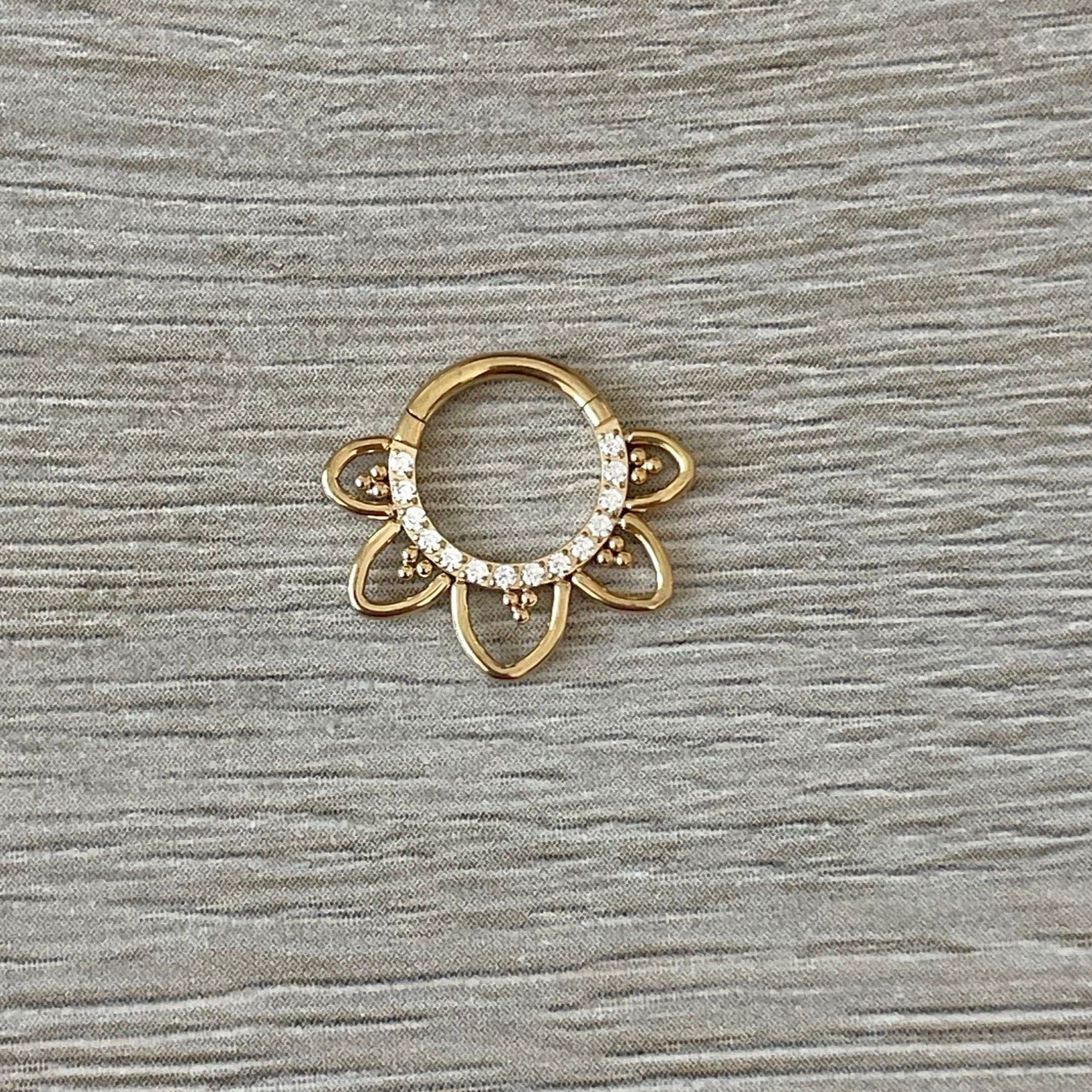 Dahlia Lune Septum Ring-Septum Ring-Elara Body Jewelry