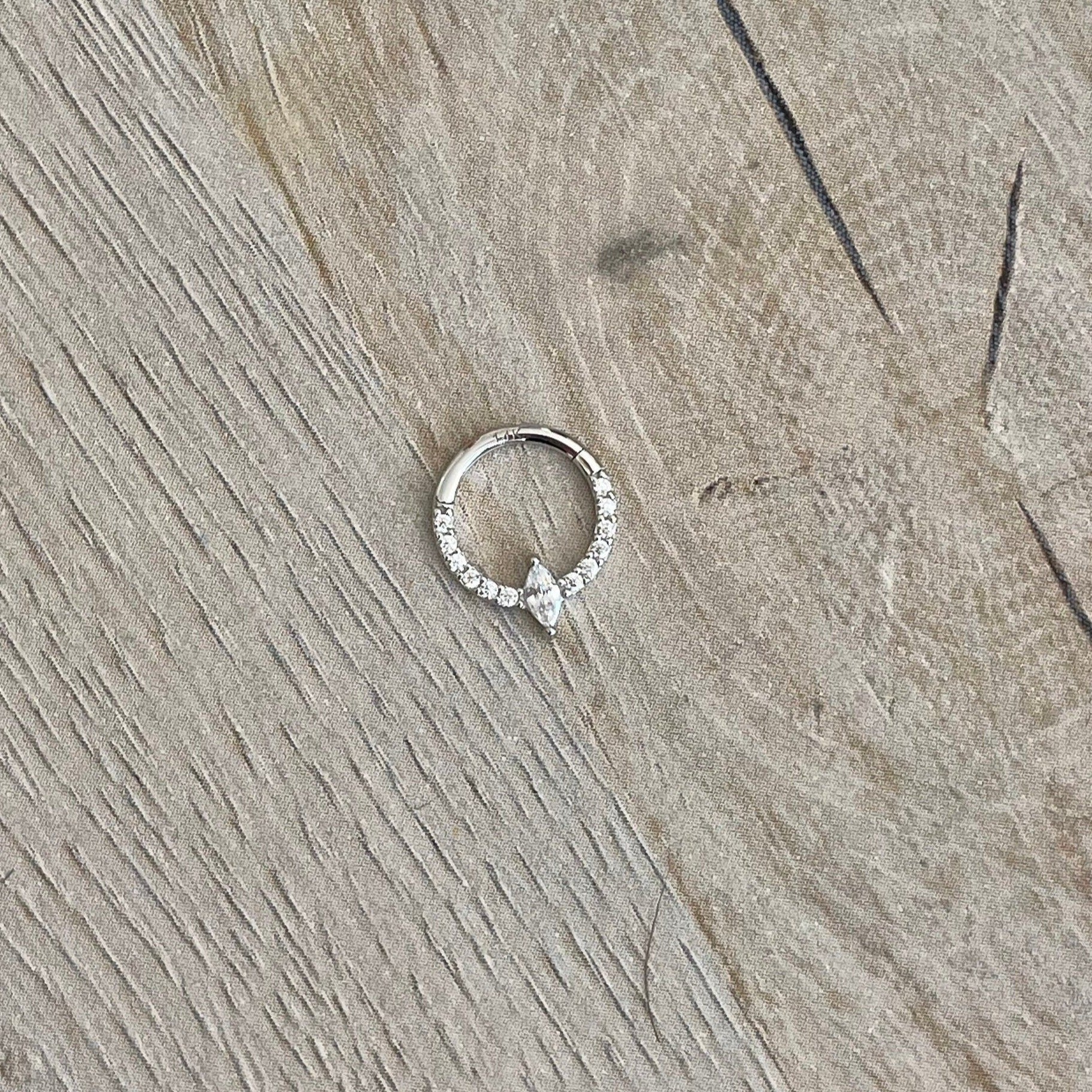 Eclat Marquise Solid Gold Septum Ring-Septum Ring-Elara Body Jewelry