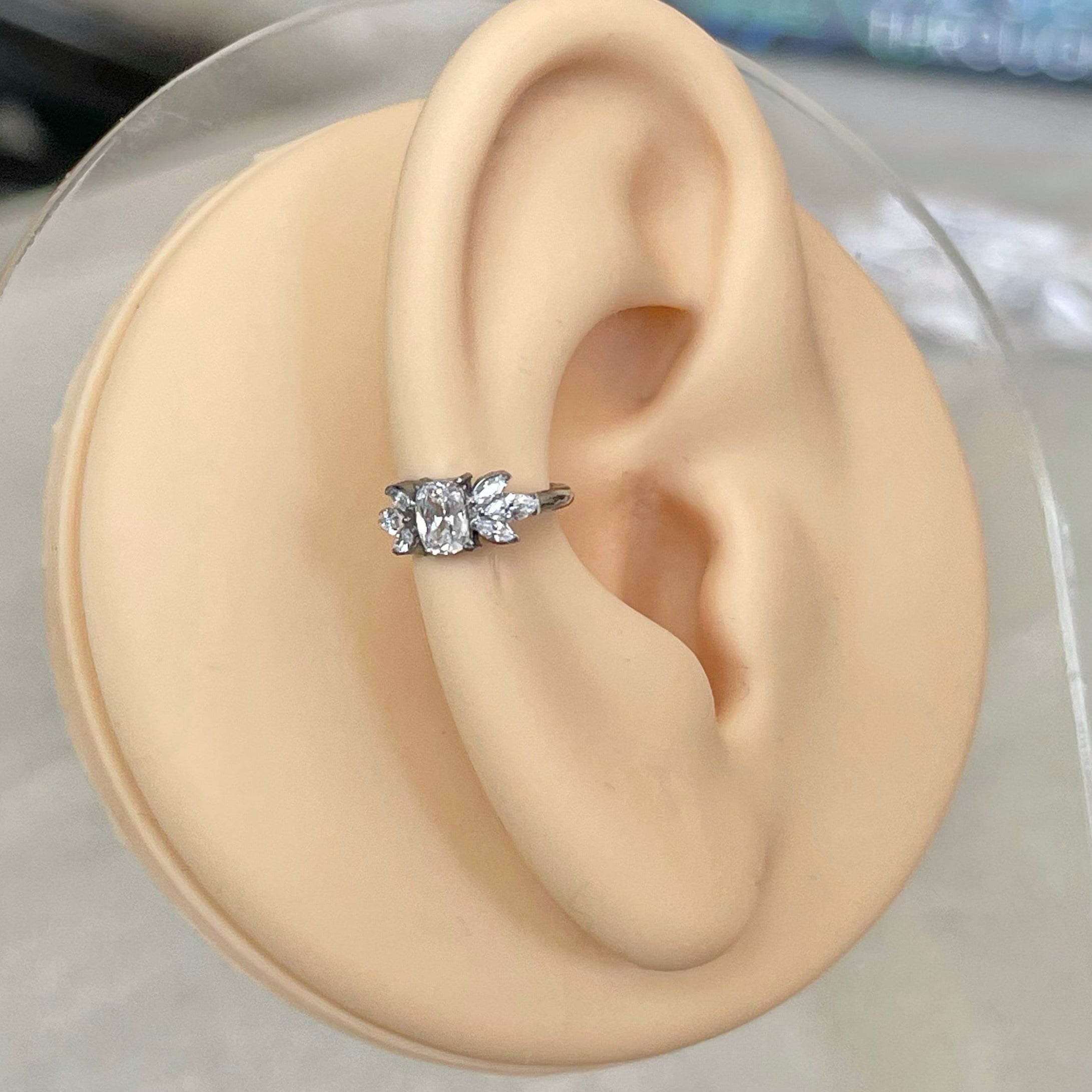 Isolde’s Glow Conch Earring-Segmented Hoop Clicker-Elara Body Jewelry