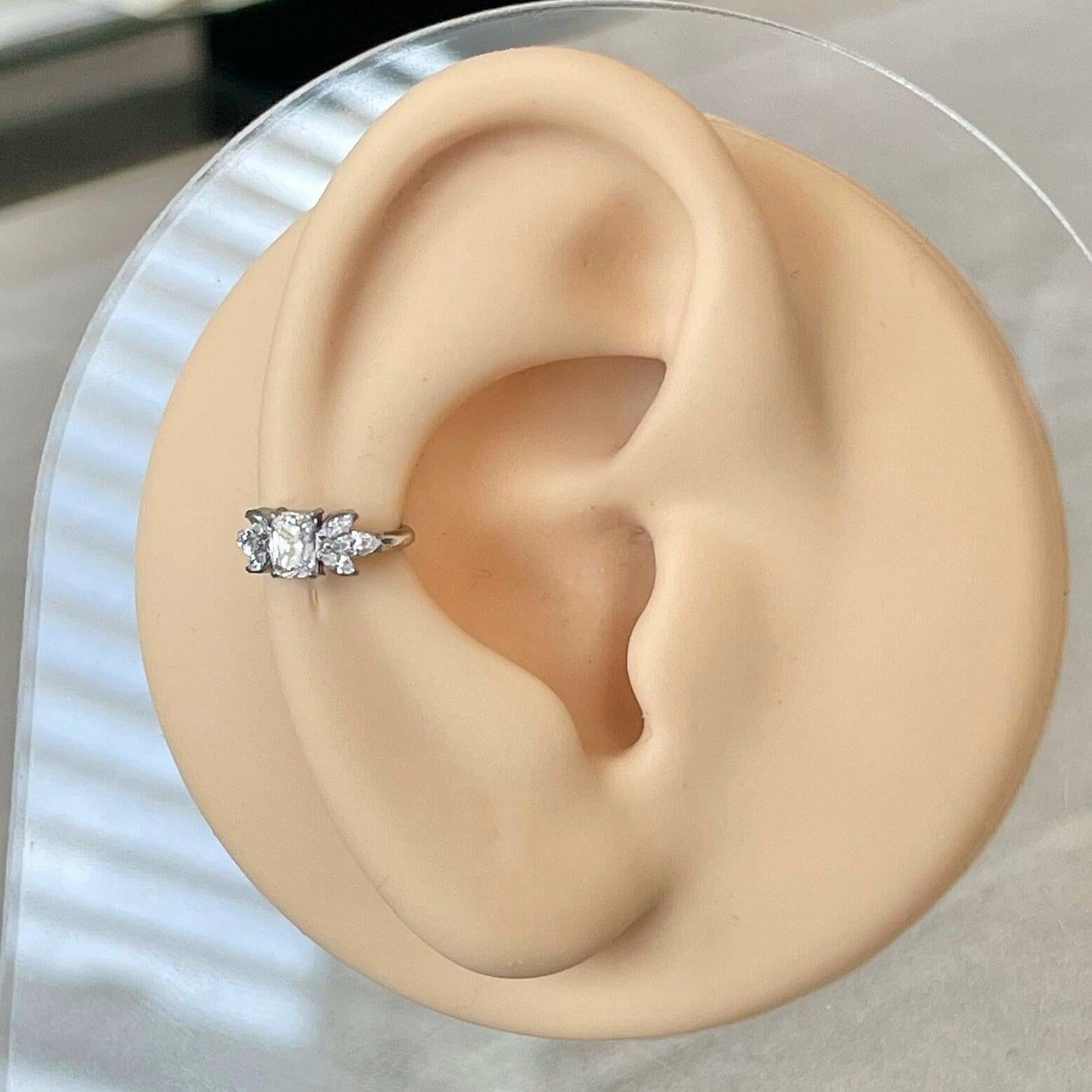 Isolde’s Glow Conch Earring-Segmented Hoop Clicker-Silver-8mm Inner Diameter-Elara Body Jewelry