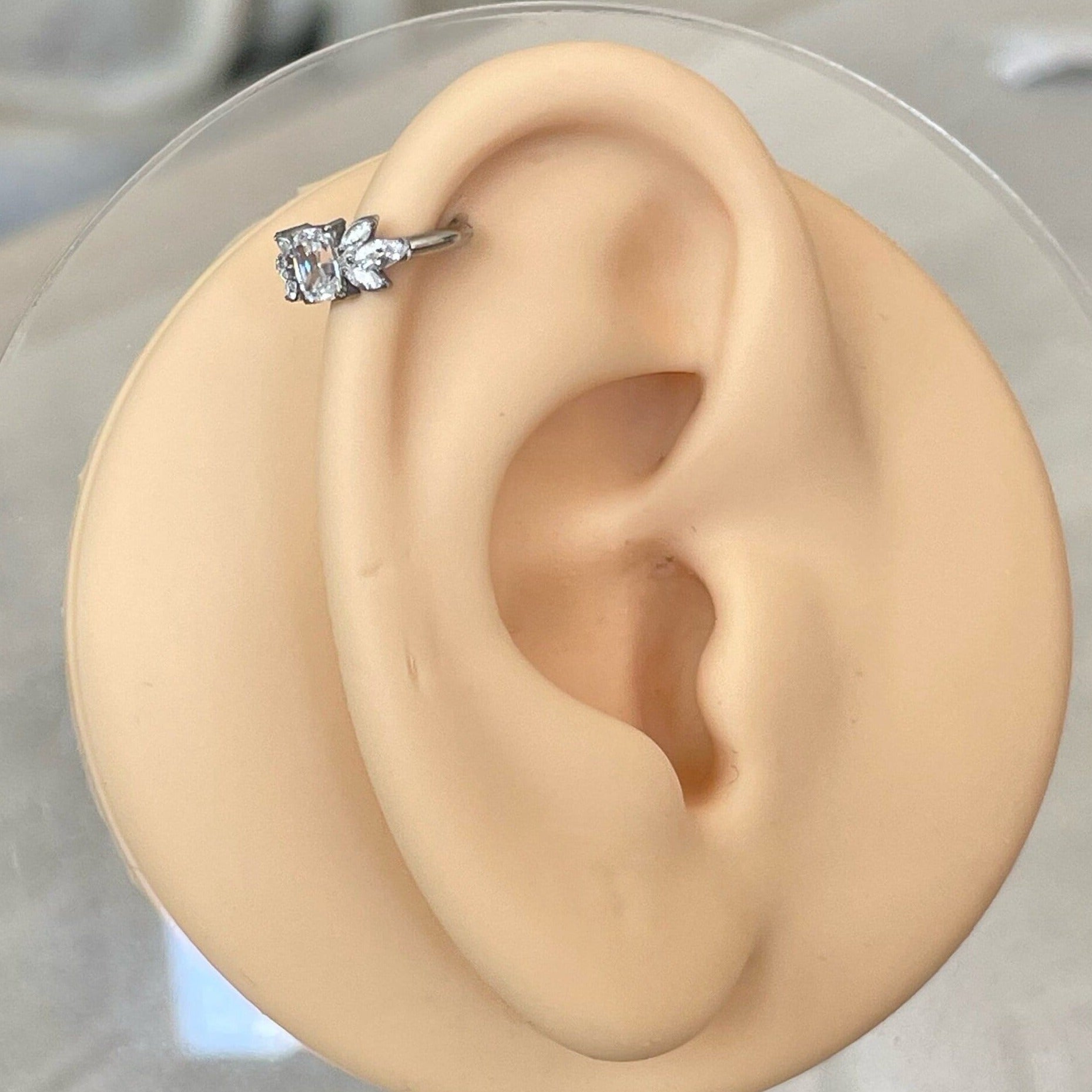 Isolde’s Glow Helix Earring-Segmented Hoop Clicker-Silver-8mm Inner Diameter-Elara Body Jewelry