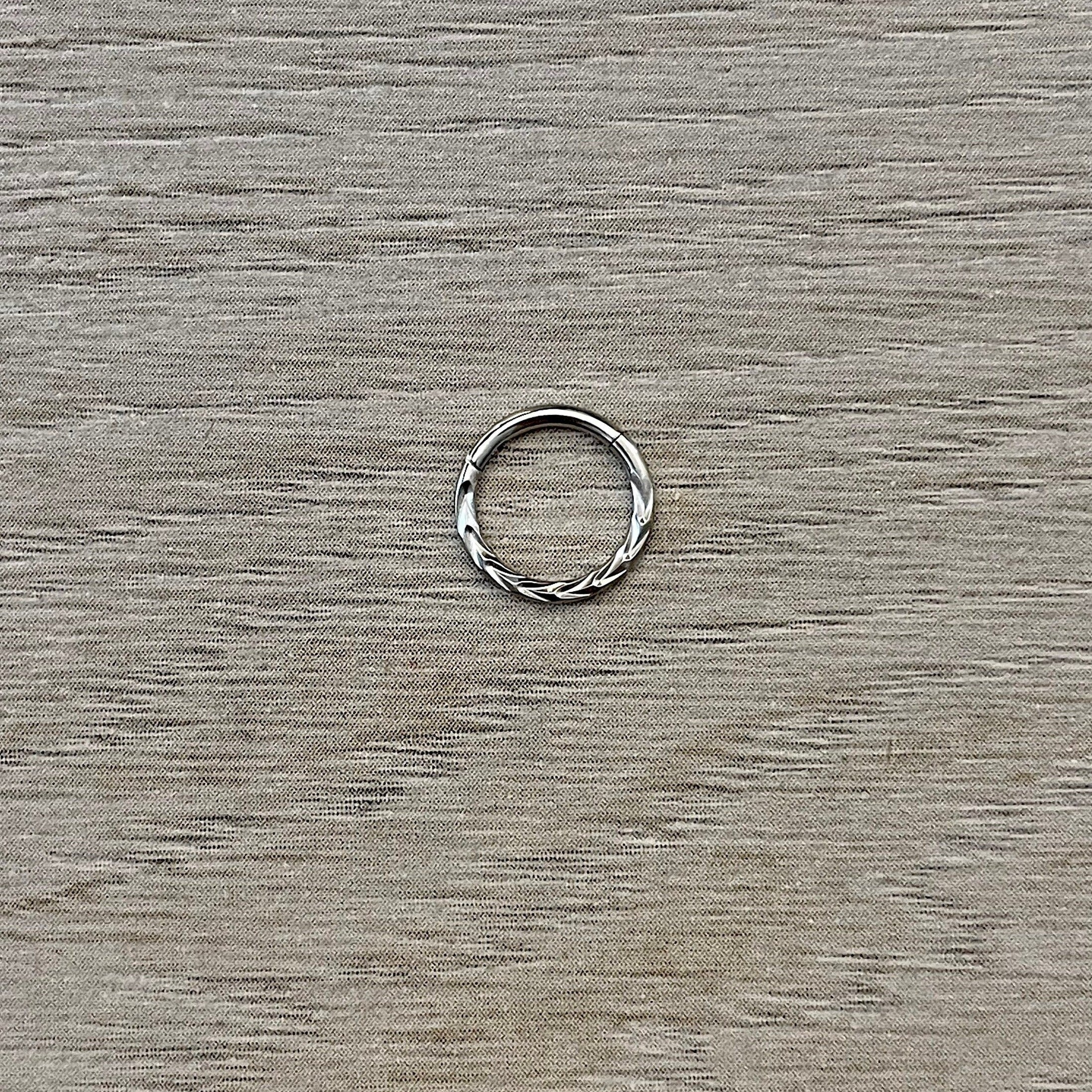 Le Minimaliste Septum Ring-Septum Ring-Elara Body Jewelry