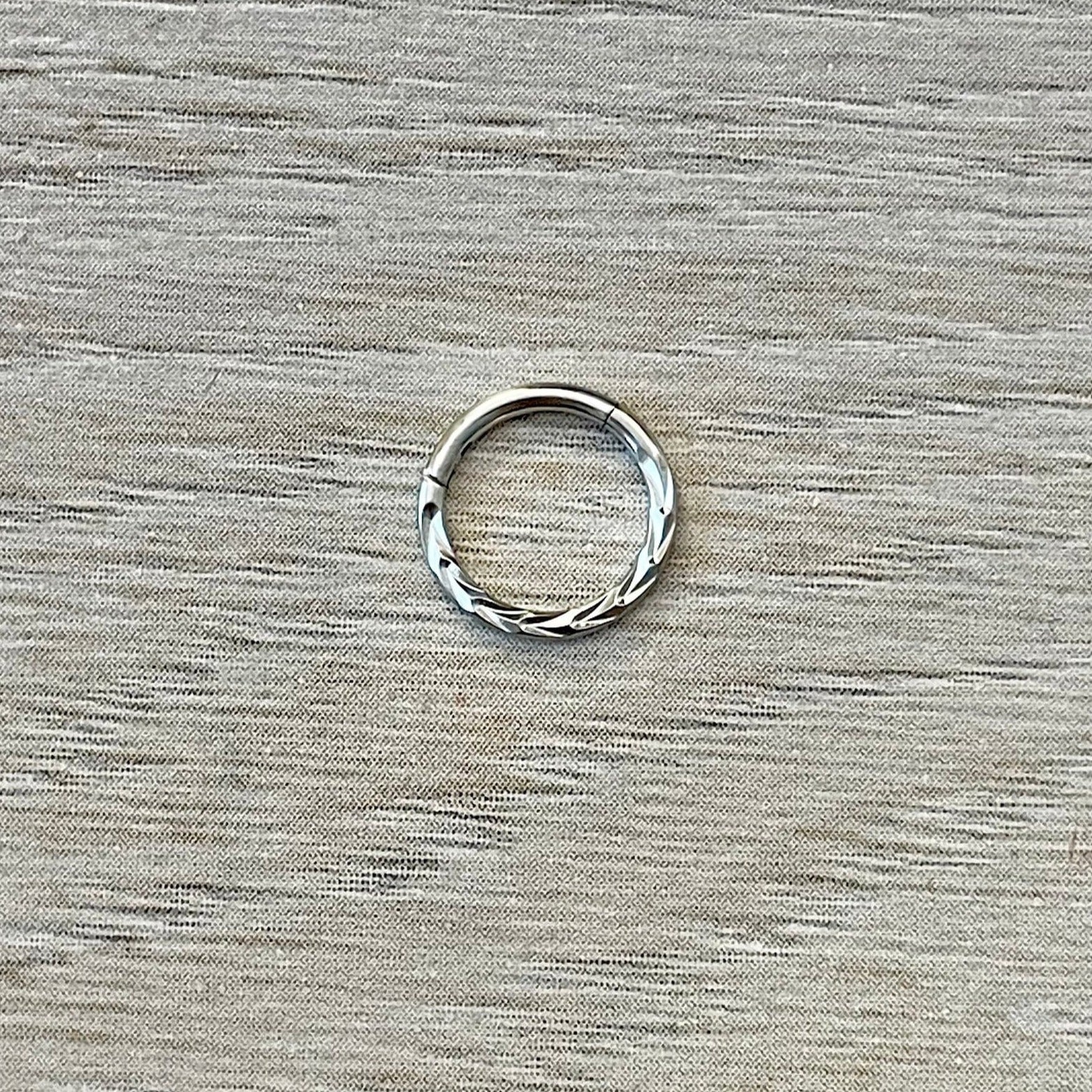 Le Minimaliste Septum Ring-Septum Ring-Silver-6mm Diameter-Elara Body Jewelry