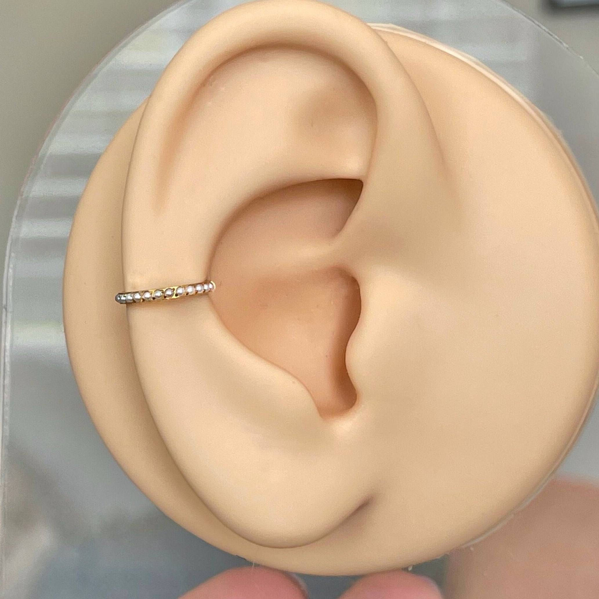 Lune de Perle Conch Earring-Segmented Hoop Clicker-Elara Body Jewelry