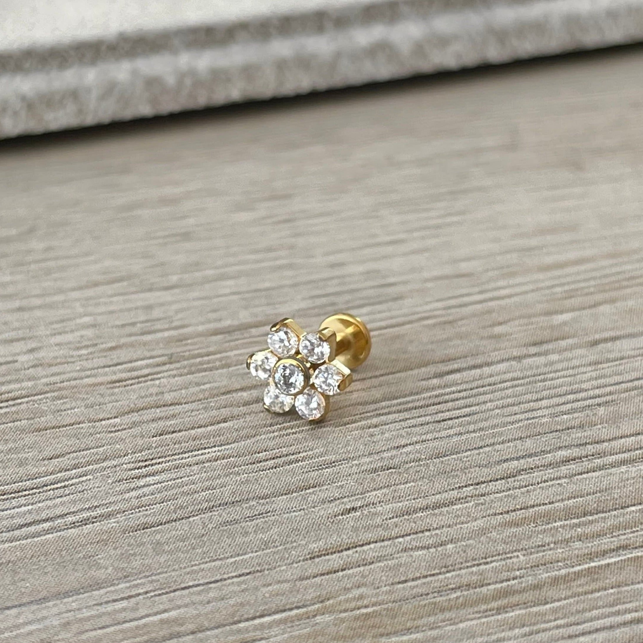 Luneda Bloom Flat Back Stud Piercing-Cartilage Earring-Elara Body Jewelry