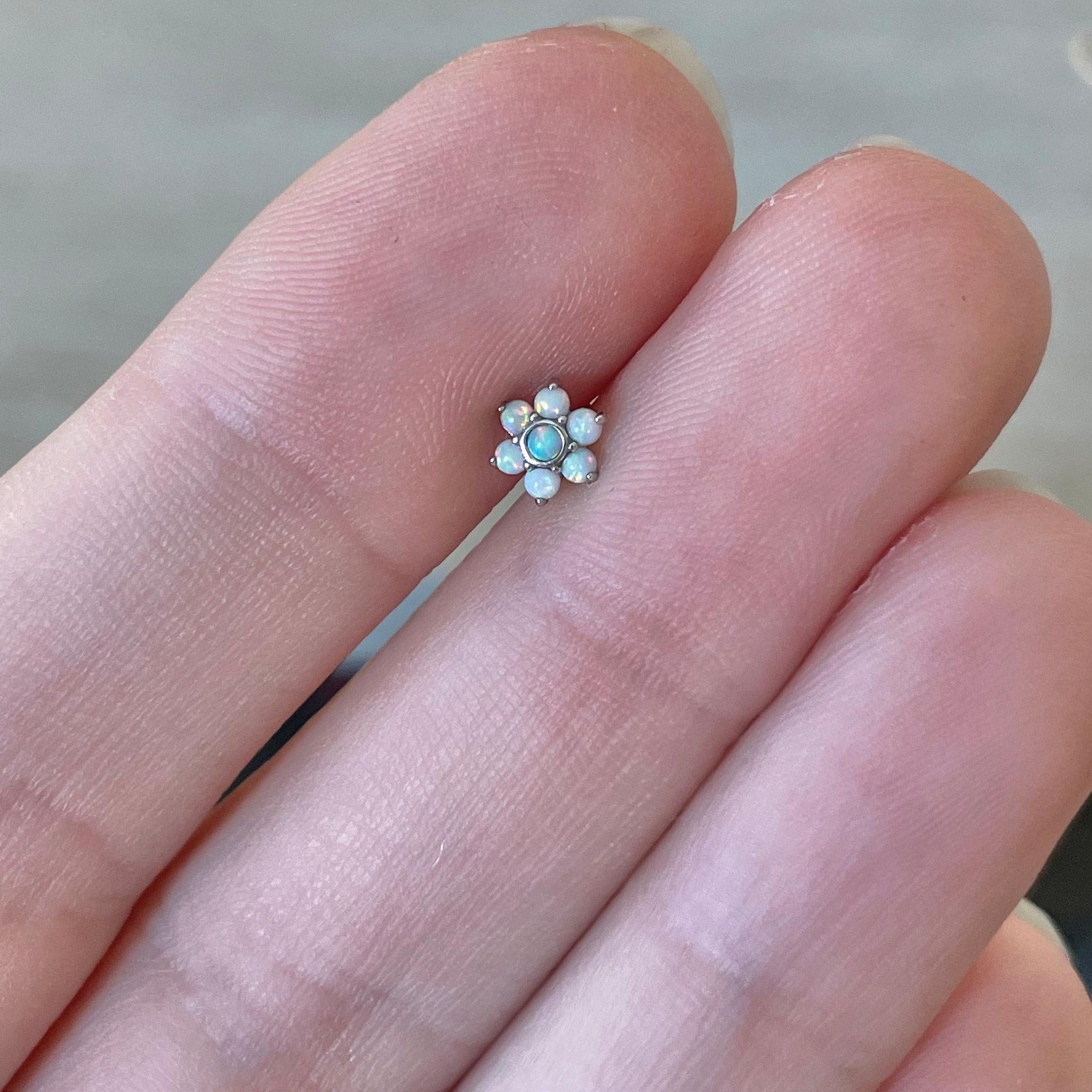 Luneda Bloom Solid Gold Flat Back Stud-Cartilage Earring-Elara Body Jewelry