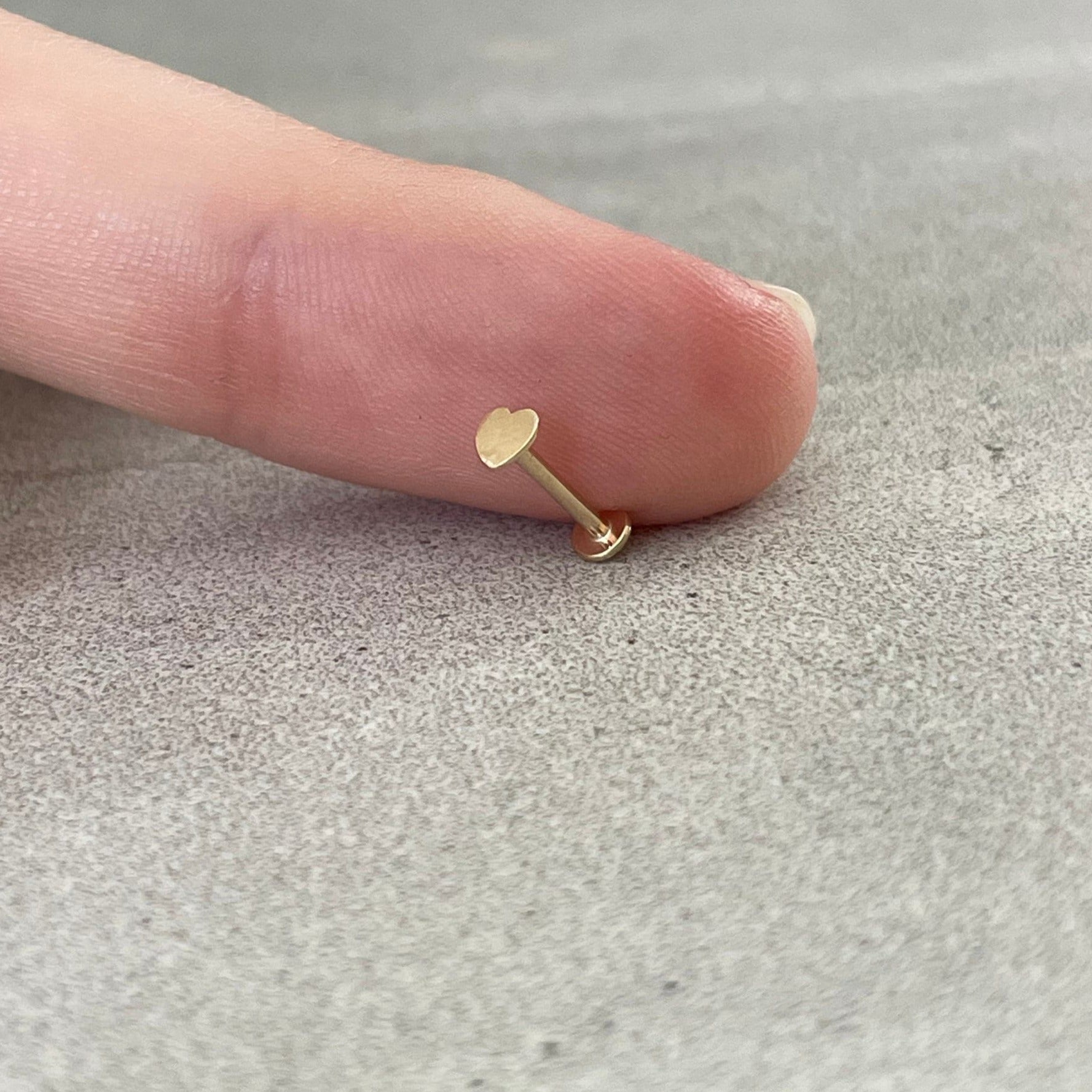 Luneda Heart Flat Back Solid Gold Stud-Cartilage Earring-Elara Body Jewelry