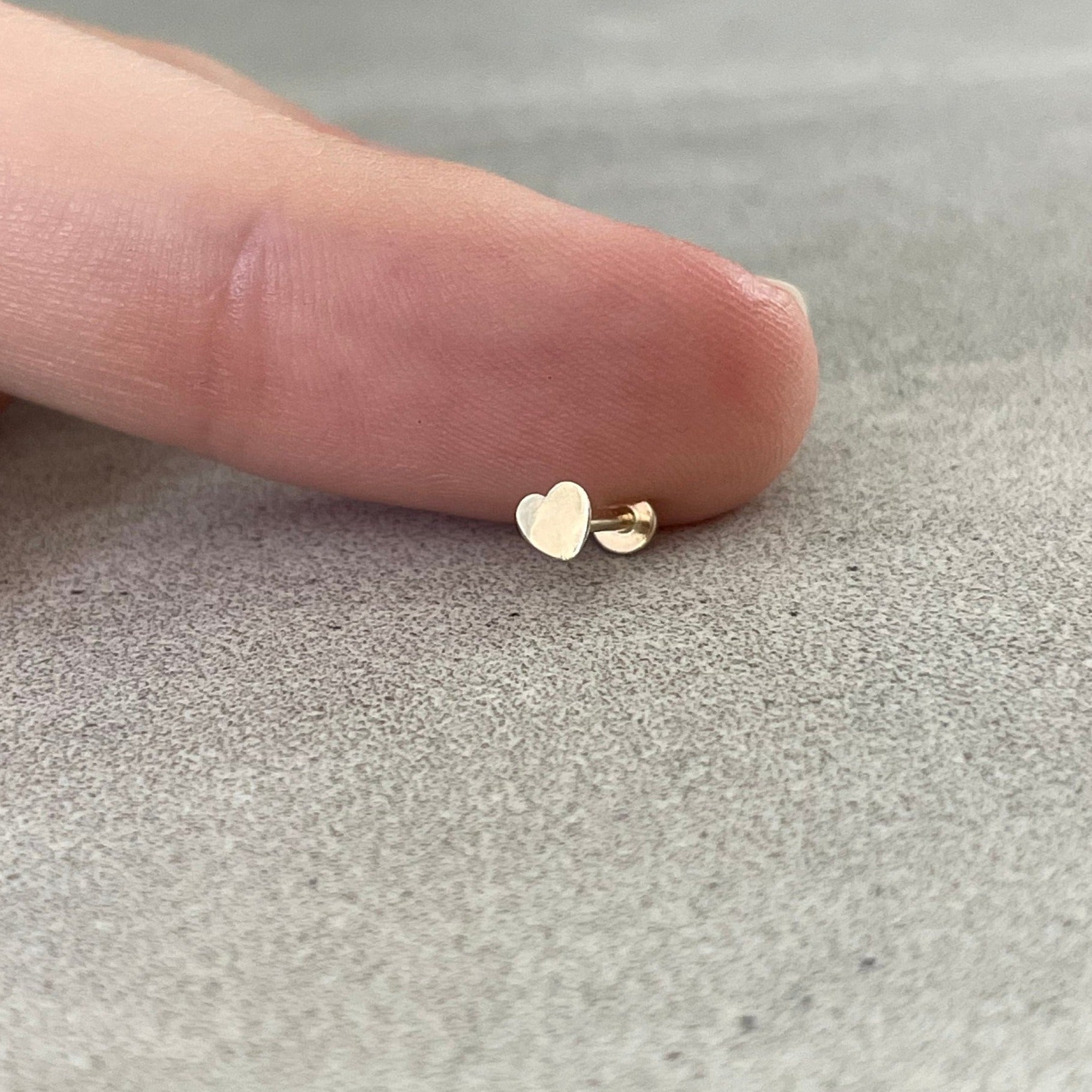 Luneda Heart Flat Back Solid Gold Stud-Cartilage Earring-Elara Body Jewelry