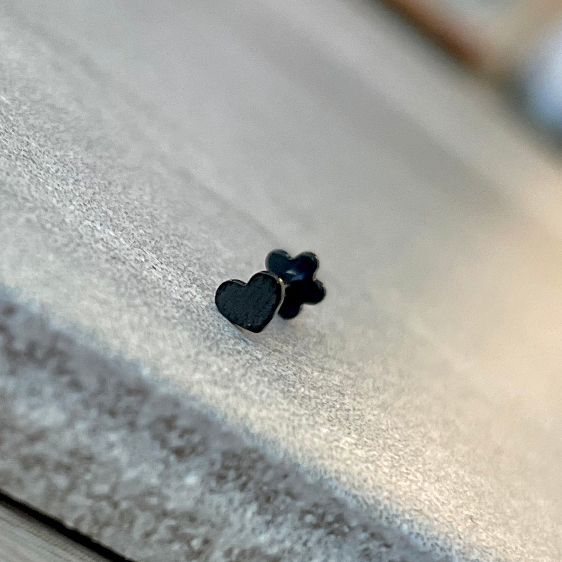 Luneda Heart Flat Back Stud-Cartilage Earring-Elara Body Jewelry