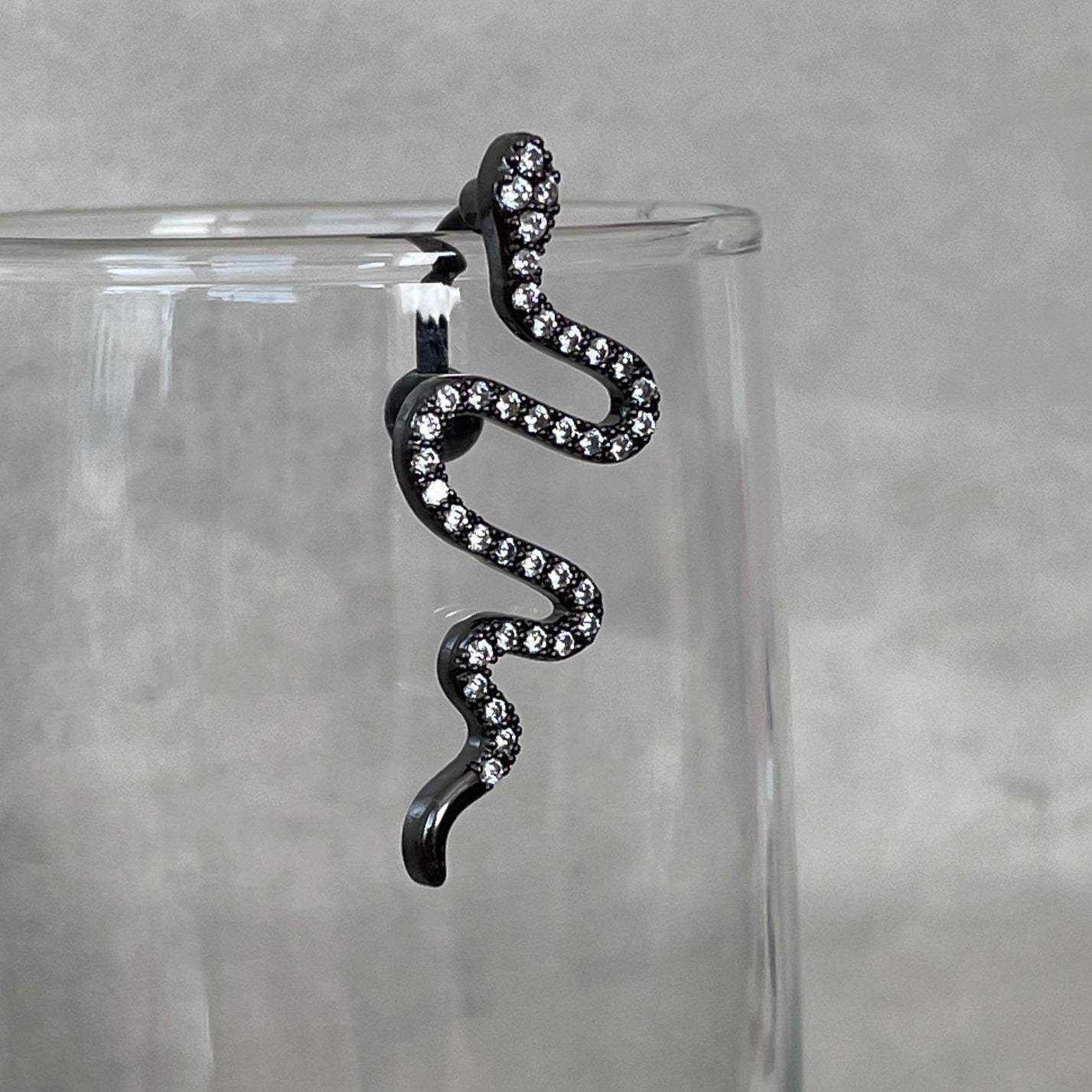 Serpentine Noire Belly Button Ring-Belly Button Rings-Elara Body Jewelry