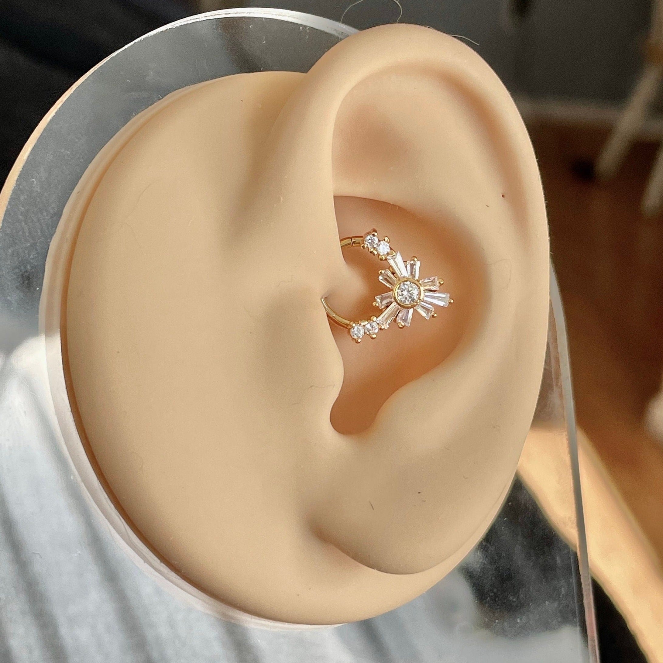Fleure Lume Daith Earring-Daith Earring-8mm Diameter-Gold-Elara Body Jewelry