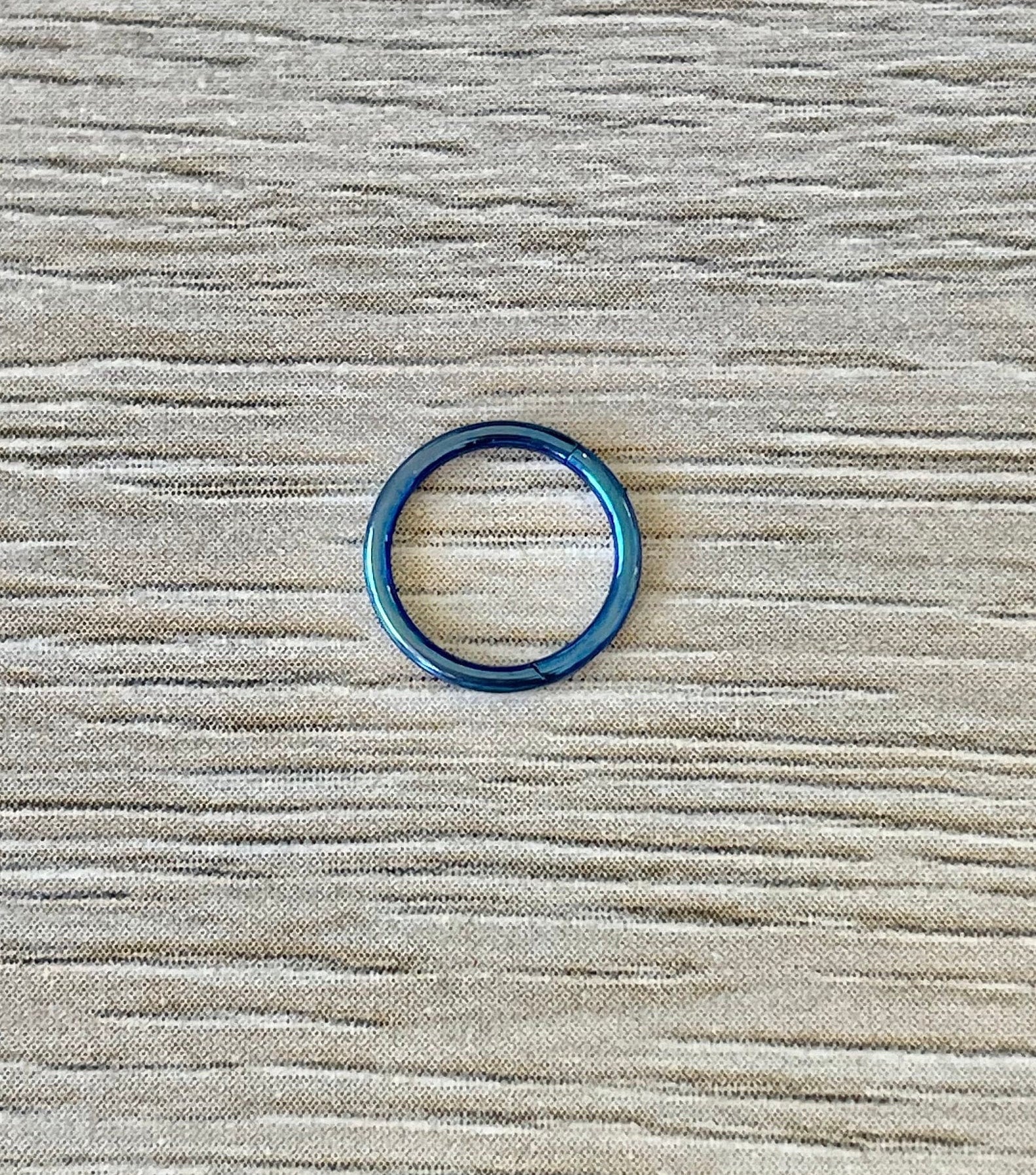 Blue Titanium Clicker Piercing (16G or 18G | 8mm | Titanium | Blue)