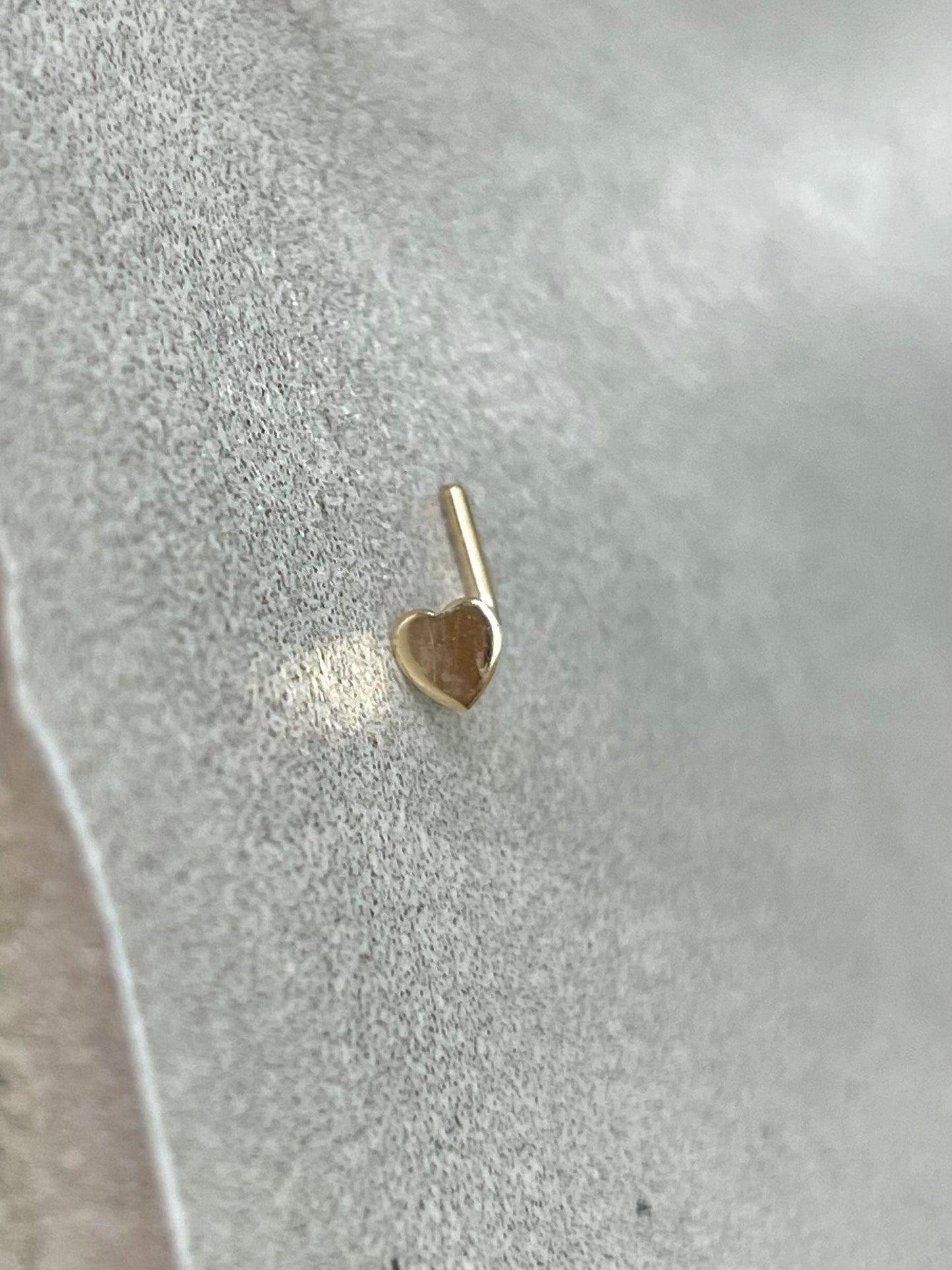 14K Solid Gold L Shape Nose Stud with Heart (20G, 6mm)