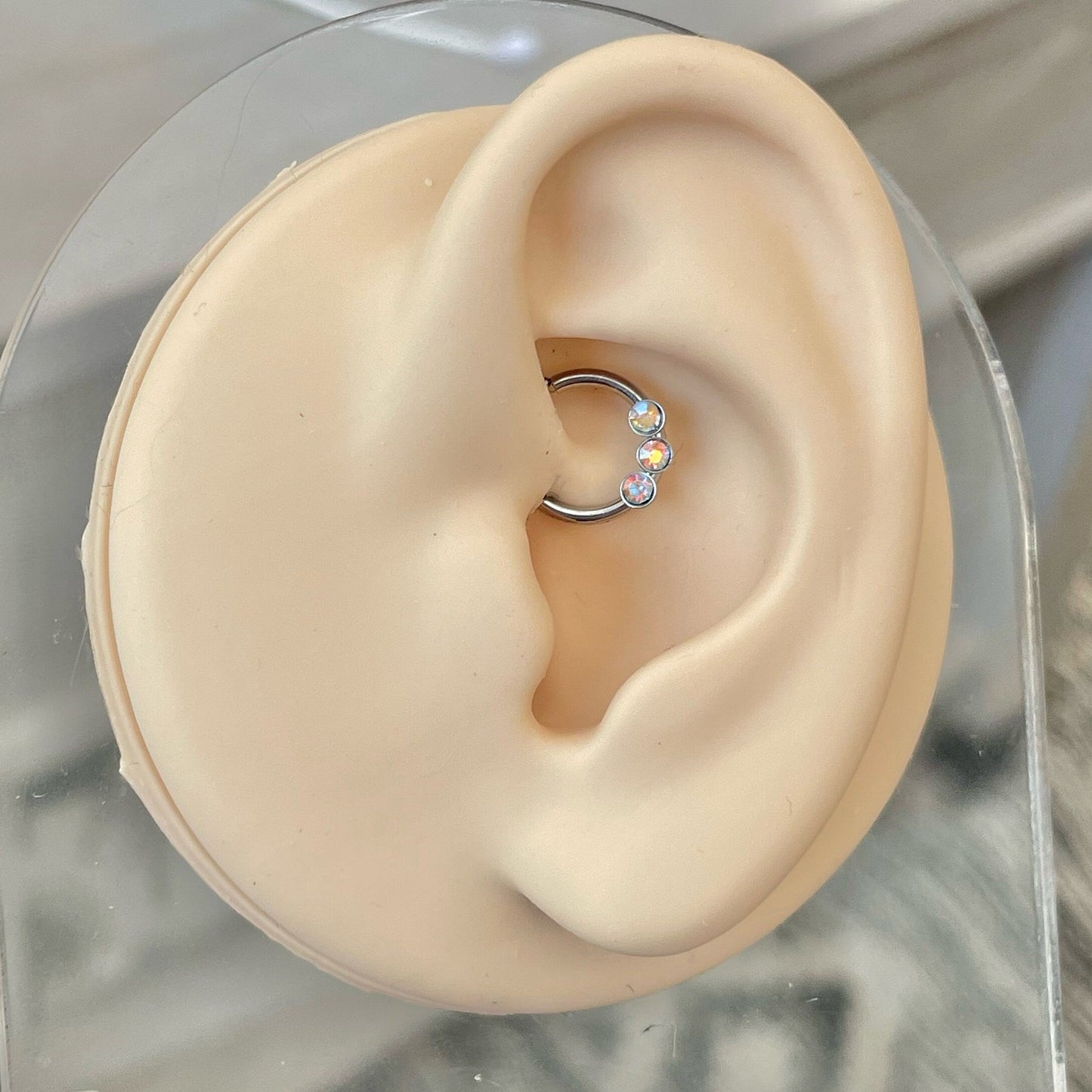 Silver Aurora Daith Earring (16G | 8mm | Surgical Steel | Silver)