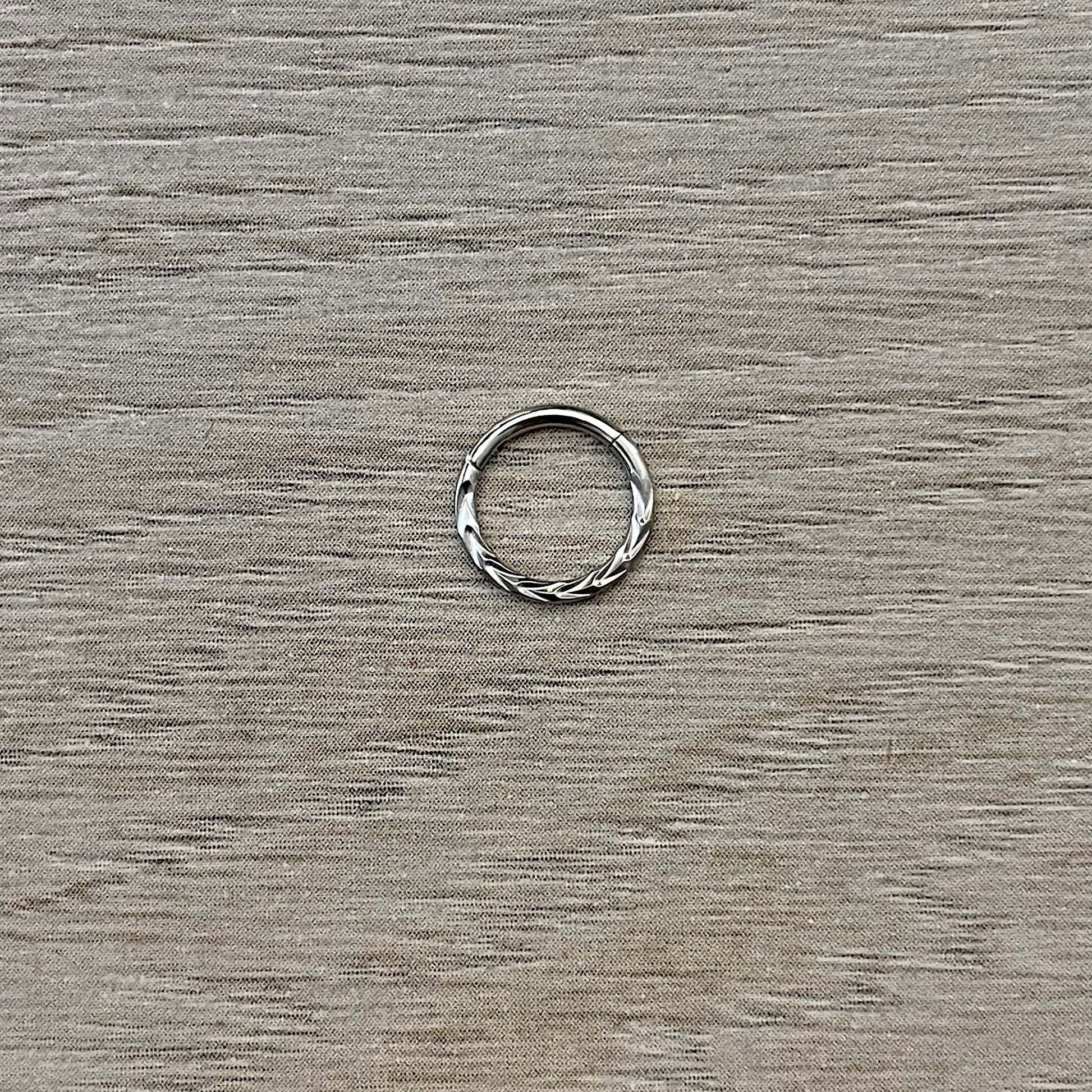 Silver Septum Piercing (16G | 6mm, 8mm or 10mm | Surgical Steel | Gold or Silver)