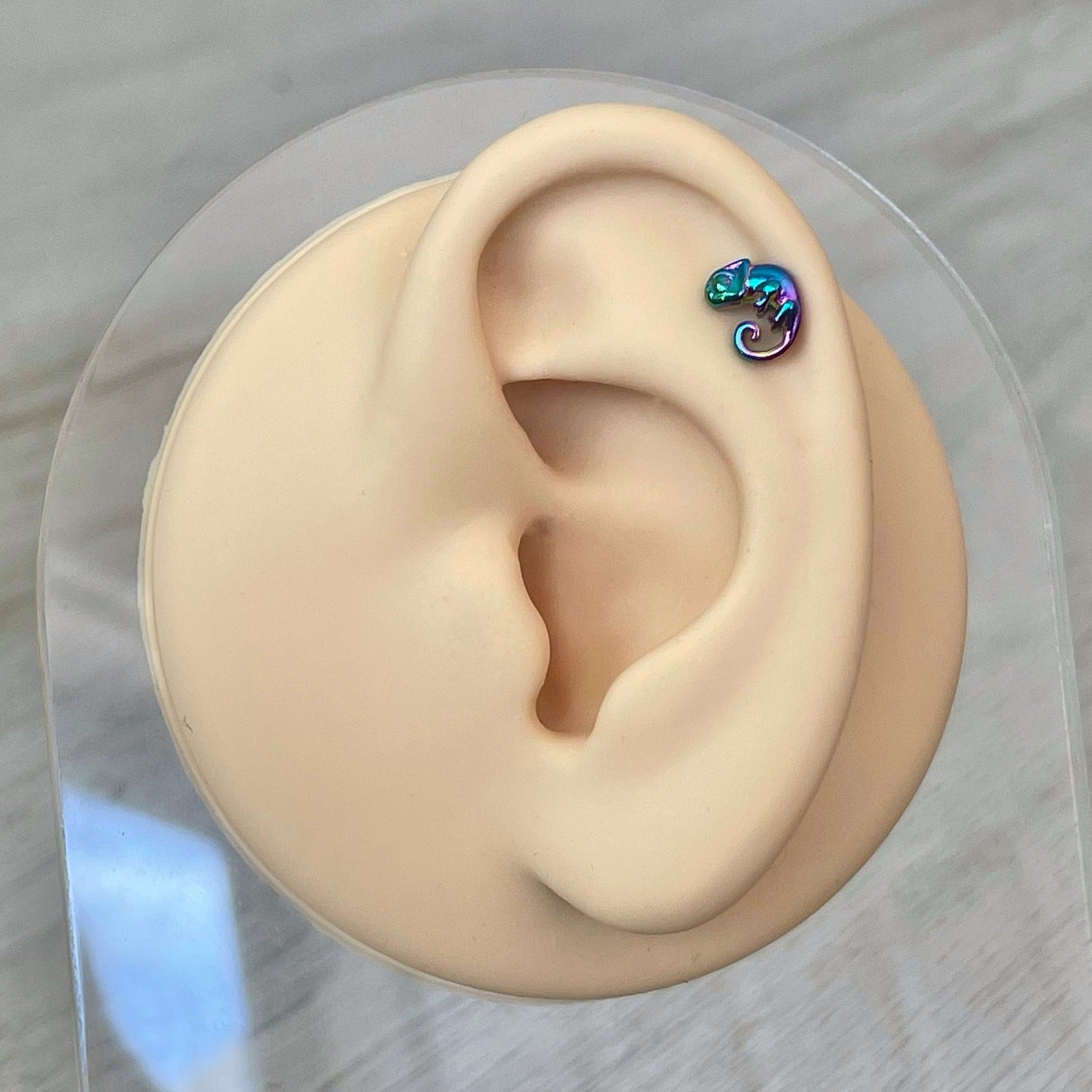 Chameleon Helix Piercing Stud (16G | 6mm | Surgical Steel | Green or Rainbow)