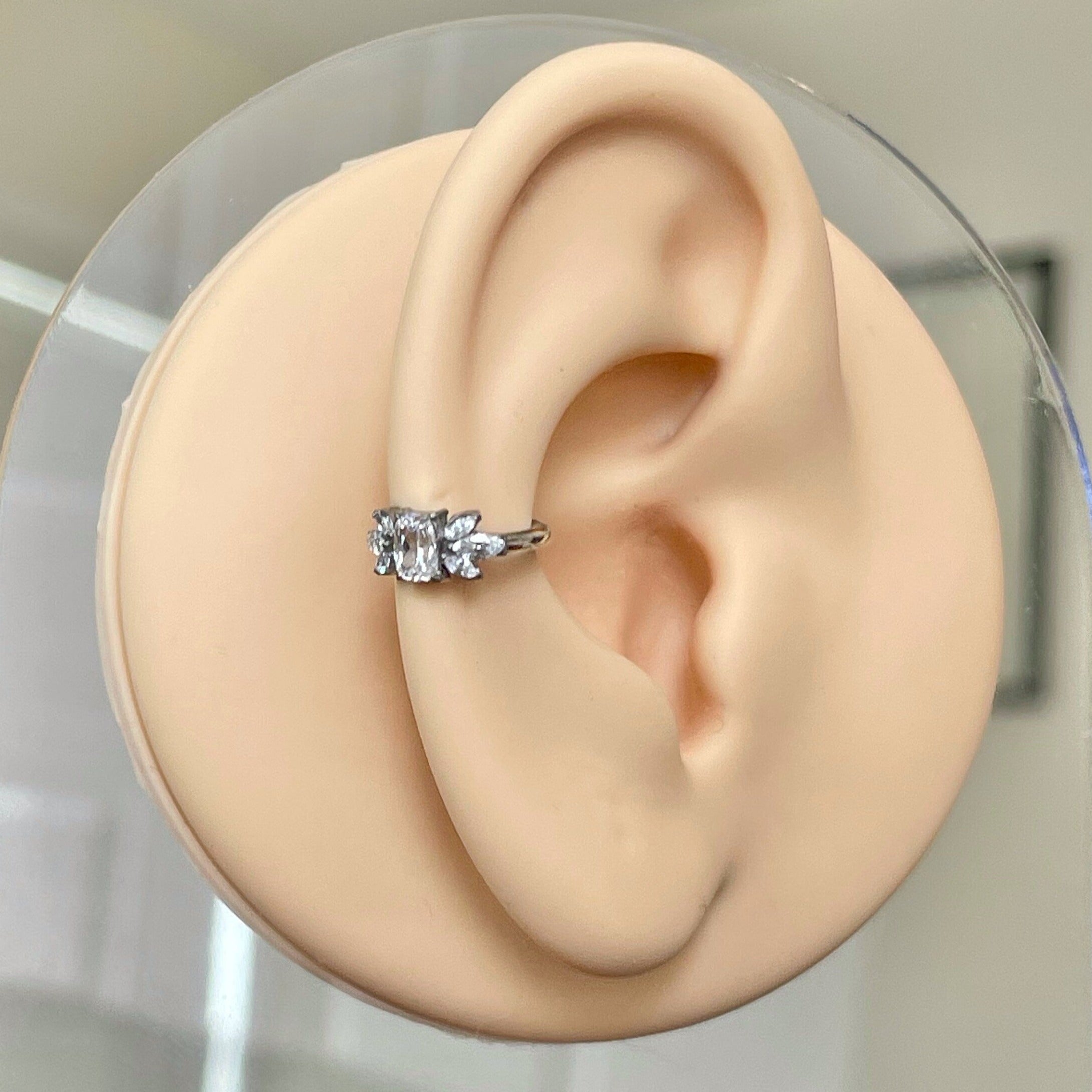 Isolde’s Glow Conch Earring-Segmented Hoop Clicker-Elara Body Jewelry